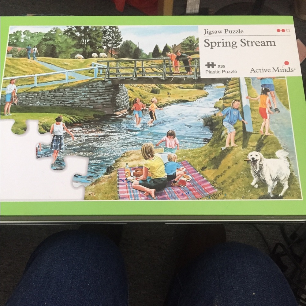 Engaging puzzle for person(s) with dementia.